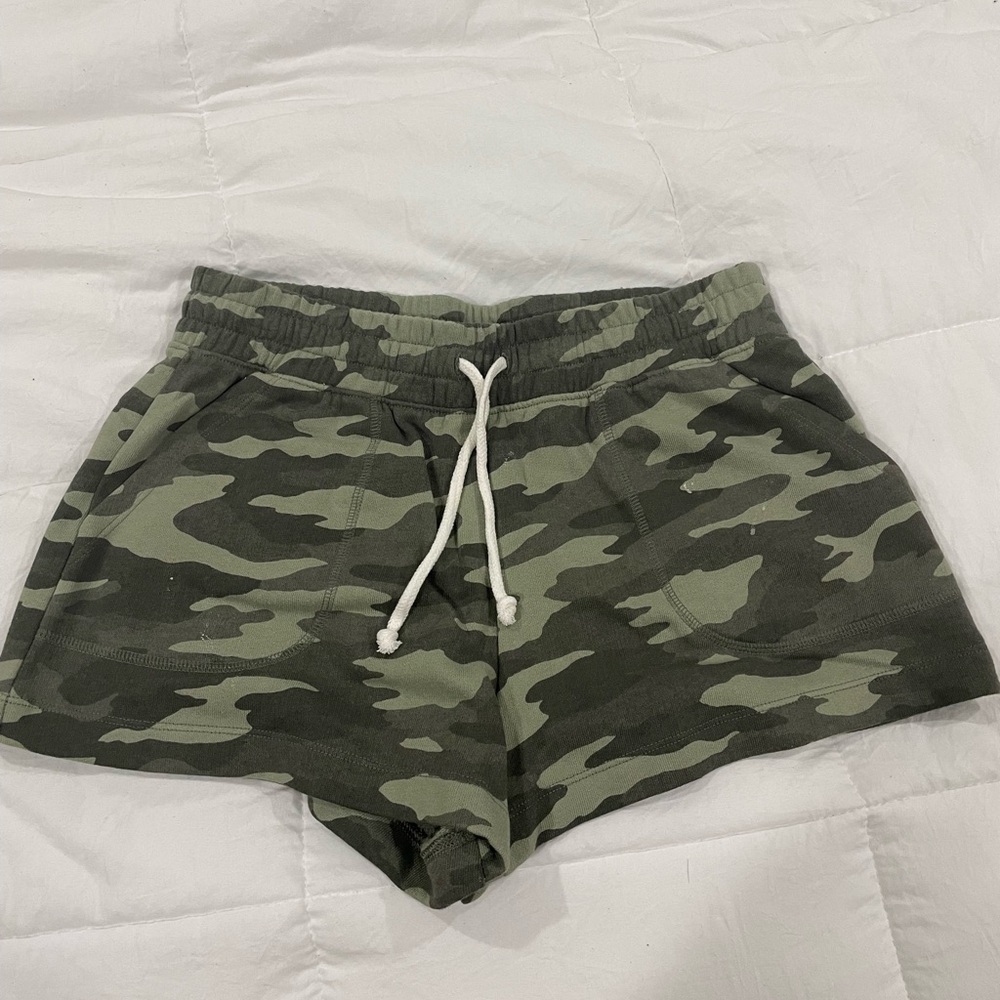 CAMO SO SHORTS